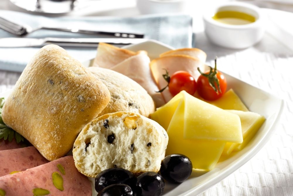 Do Italians Eat Bread For Breakfast?