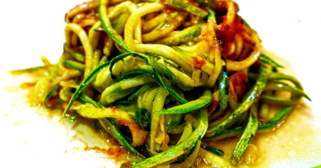 spaghetti squash low carb pasta alternative