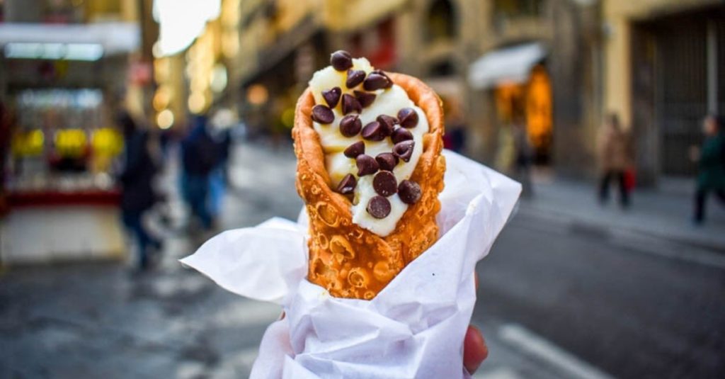 Italian Street Food: cannoli